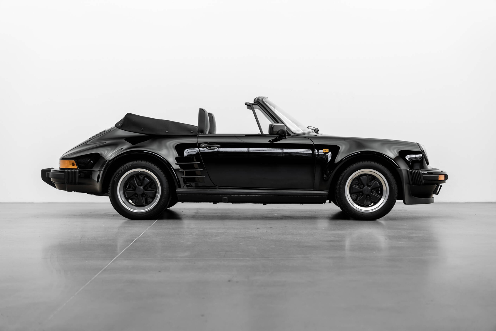 Hombres | | Pre-Owned & Vintage Cars | Porsche 911 Carrera WTL Cab ***SOLD***